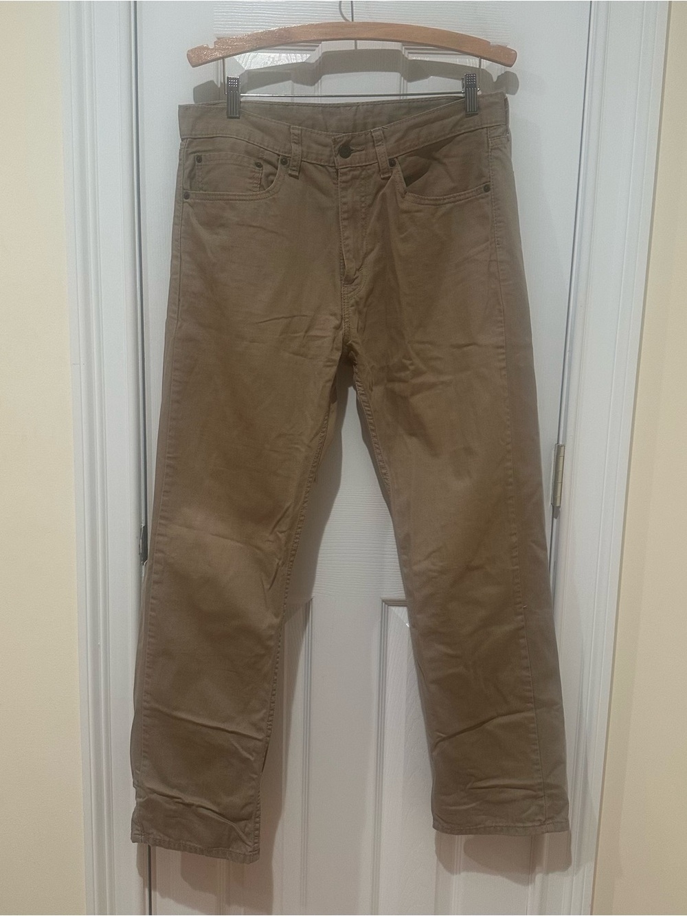 Levis Classic Men’s Straight-Leg Tan Jeans, Size 35